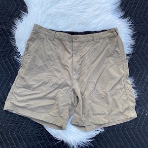 L.L. Bean Men's Khaki Cargo Hiking Shorts Size XL